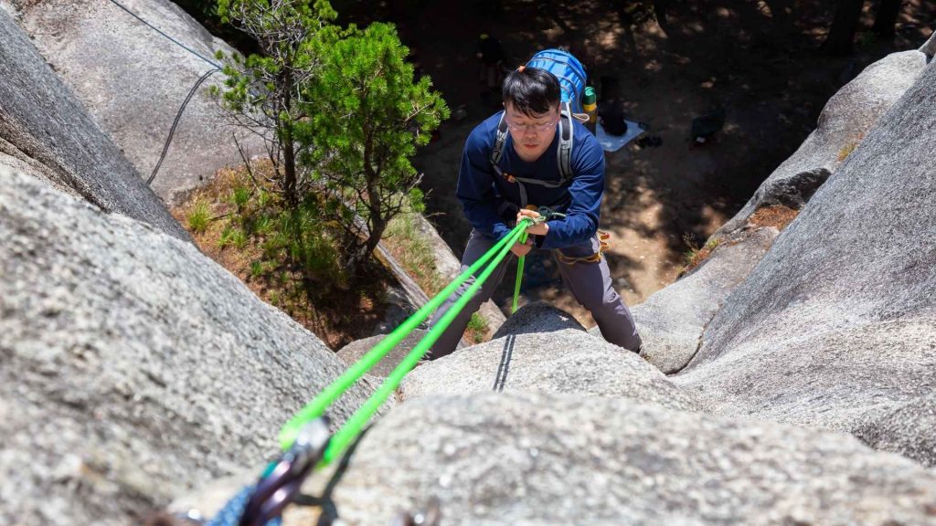 Rappelling